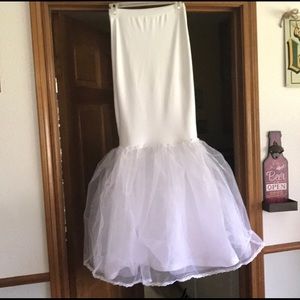 David’s Bridal | Trumpet / Mermaid Slip | XS